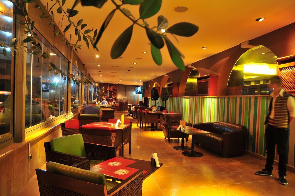 Lancaster Suites Raouche 베이루트 외부 사진