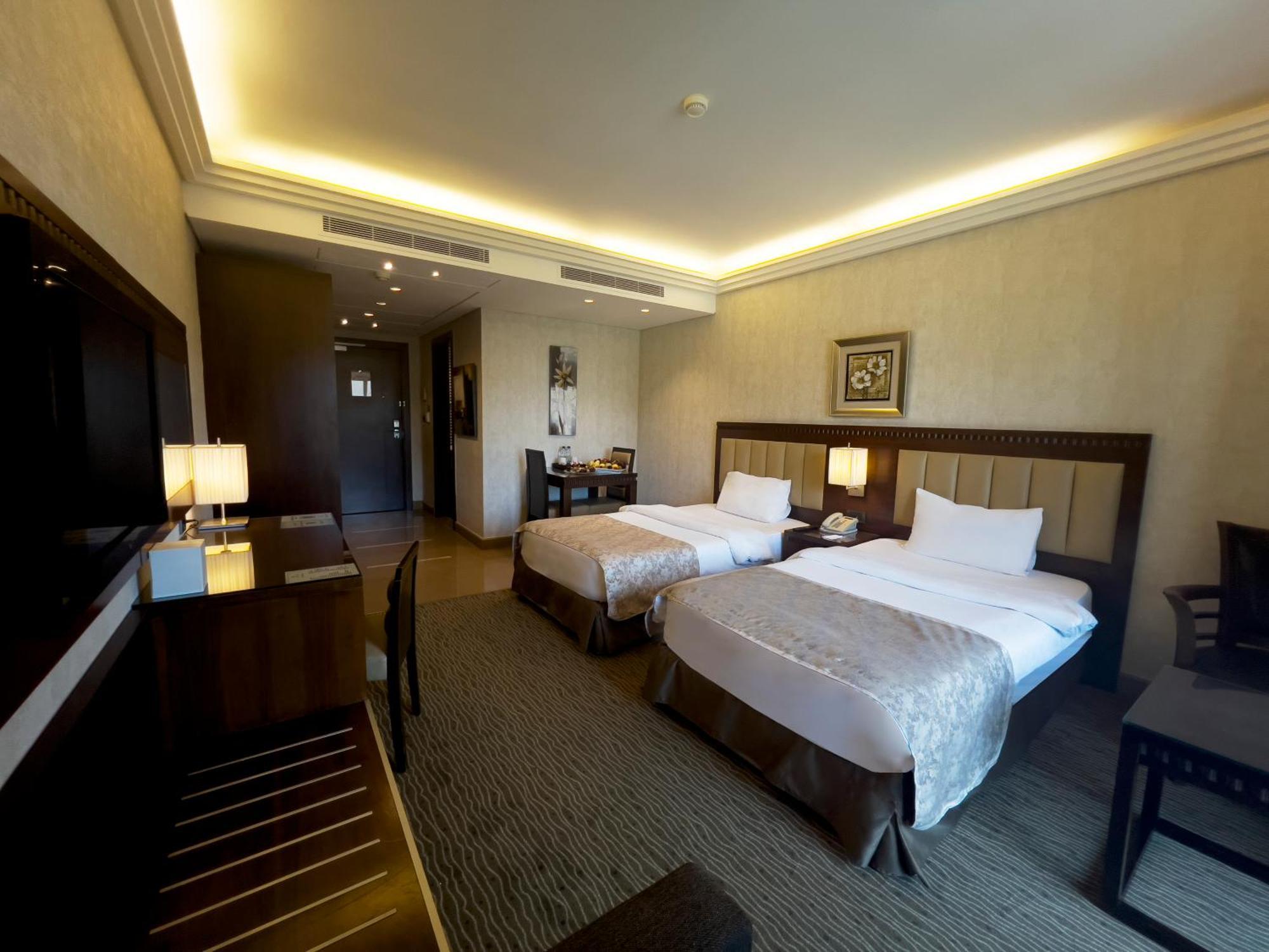 Lancaster Suites Raouche 베이루트 외부 사진