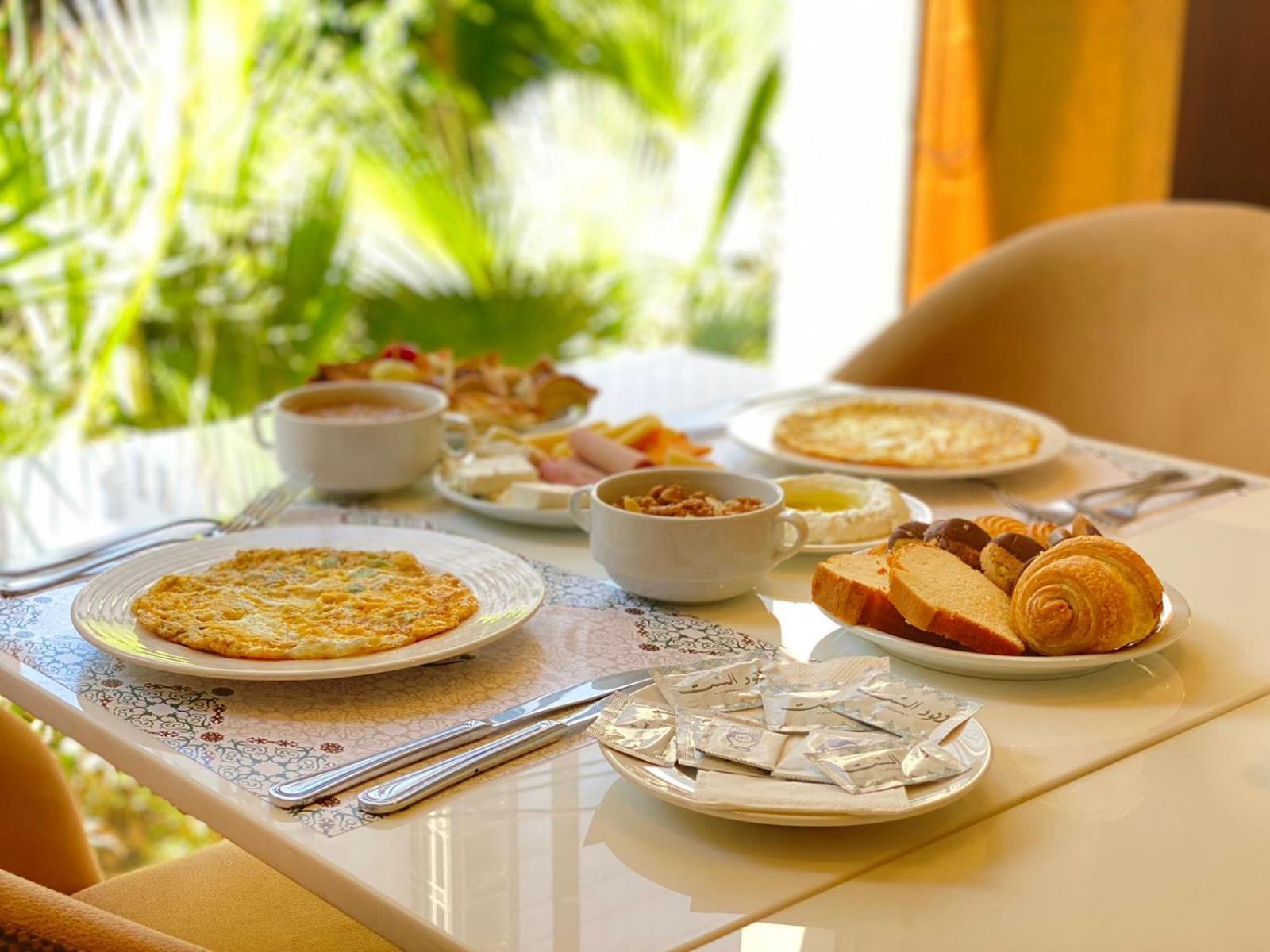Lancaster Suites Raouche 베이루트 외부 사진